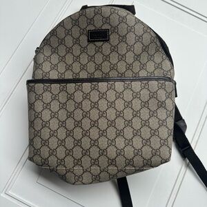 Gucci GG Supreme Midsized Monogram Backpack - Unisex